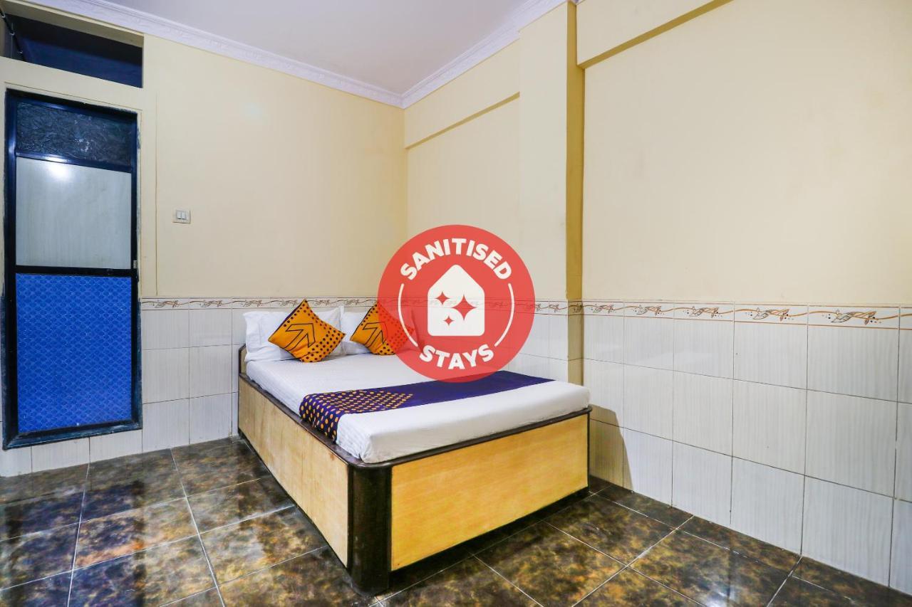 Spot On 66527 Pallavi Lodge Ulhāsnagar Dış mekan fotoğraf
